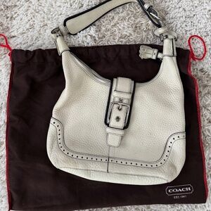 Vintage Coach 5054 Beige Pebble Leather Hobo Shoulder Bag like New